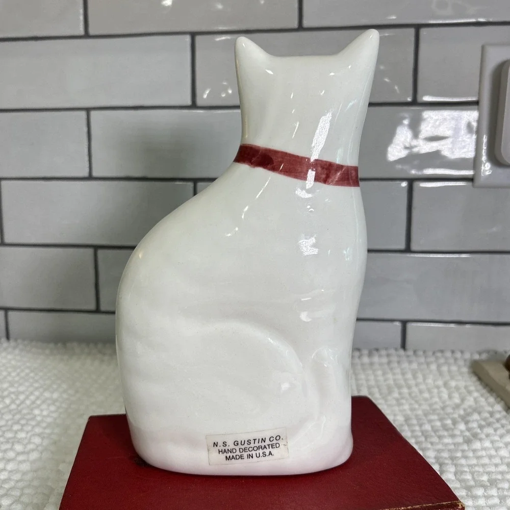 Vintage NS Gustin Co Christmas Theme Cat Hand Painted 8.5